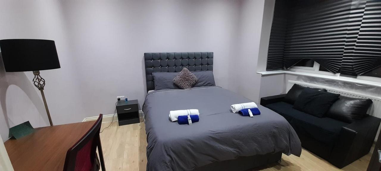 Comfy Fenia Stay London Exterior foto