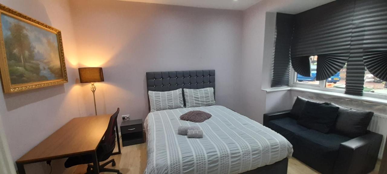 Comfy Fenia Stay London Exterior foto