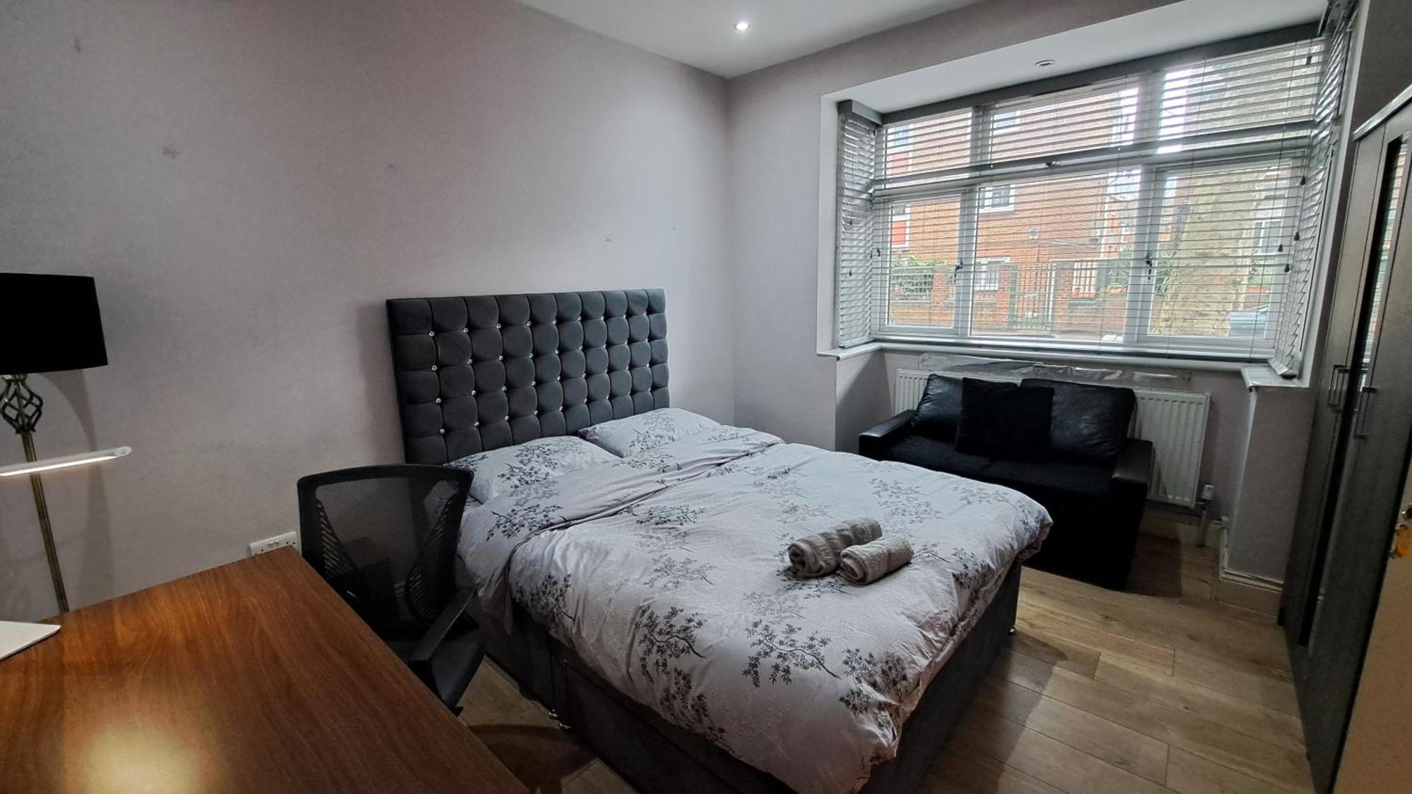 Comfy Fenia Stay London Exterior foto