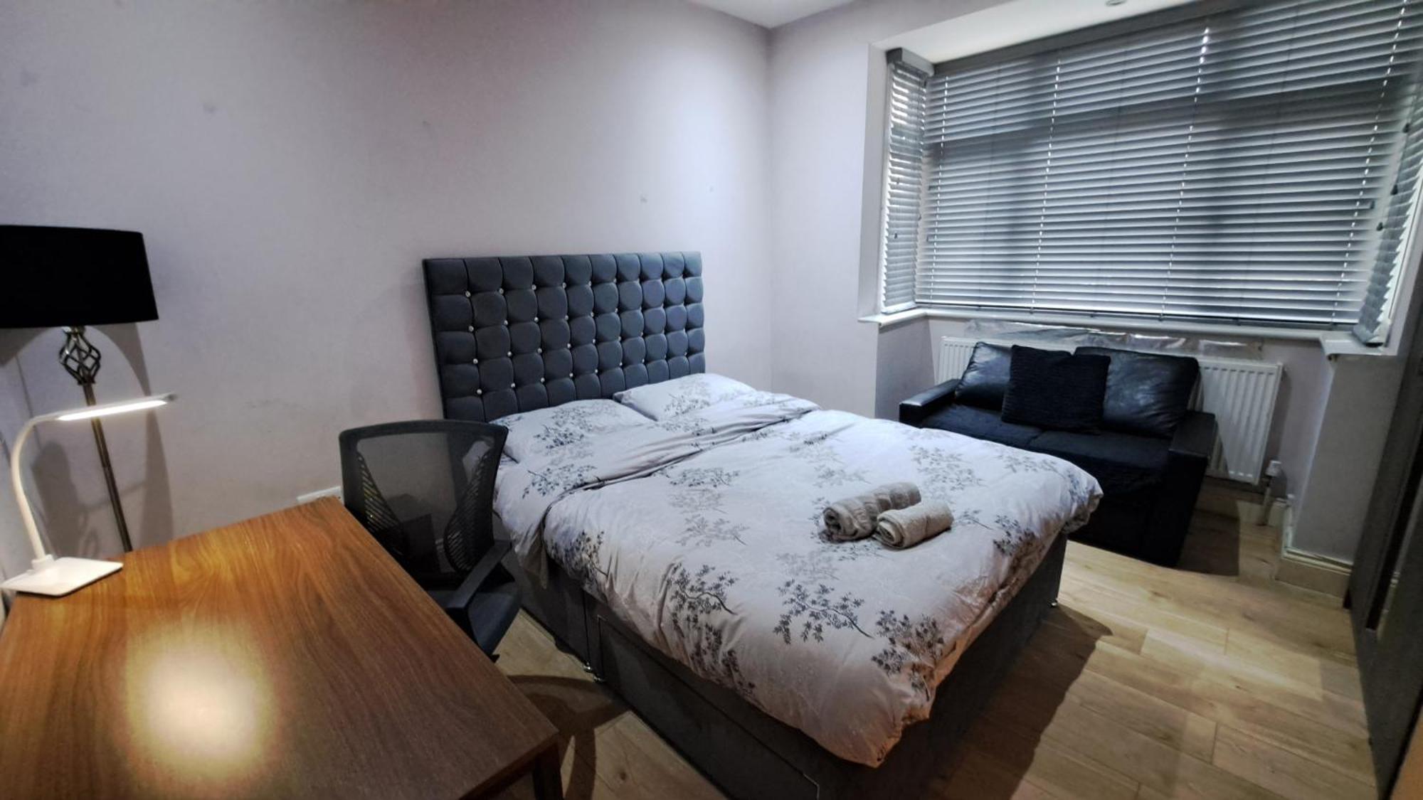 Comfy Fenia Stay London Exterior foto