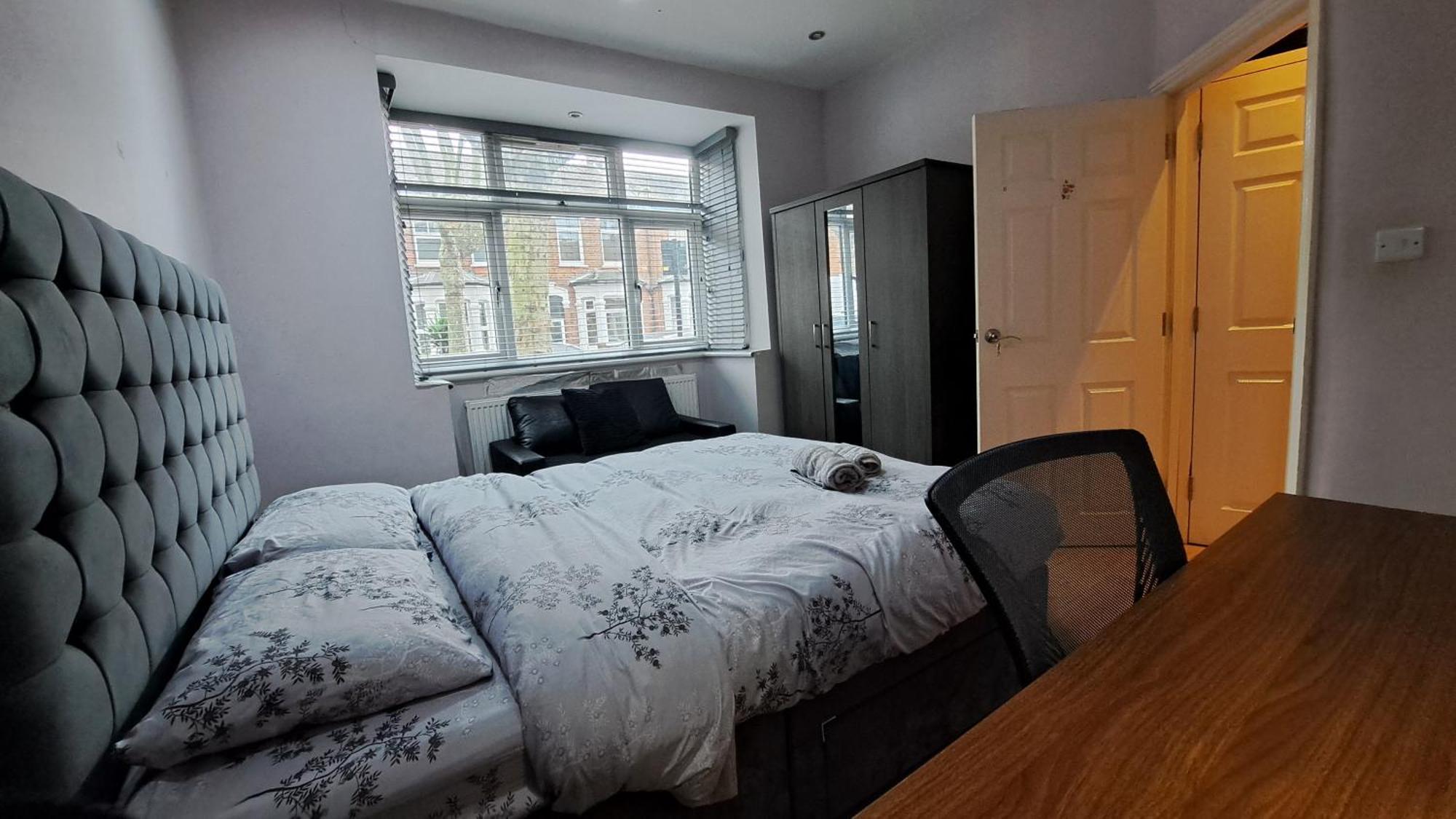 Comfy Fenia Stay London Exterior foto
